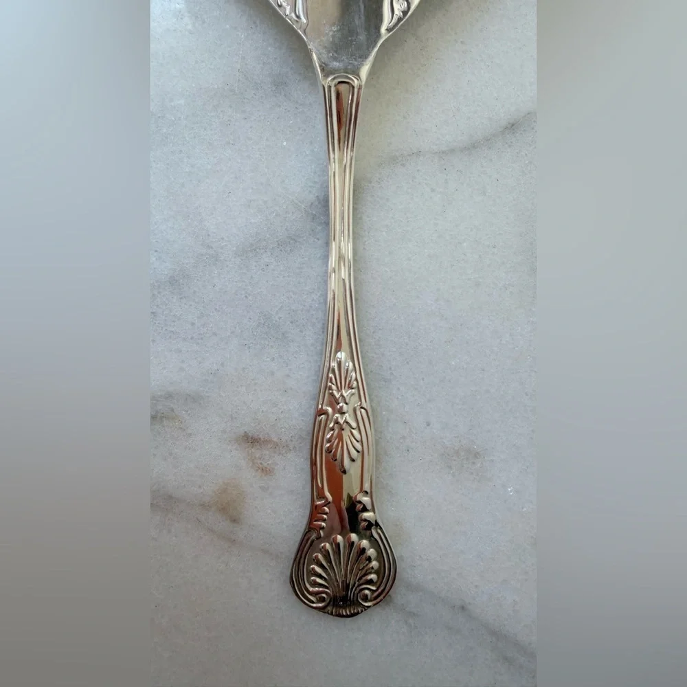 vintage silver-plated pie or cake server, frequently produced in Italy